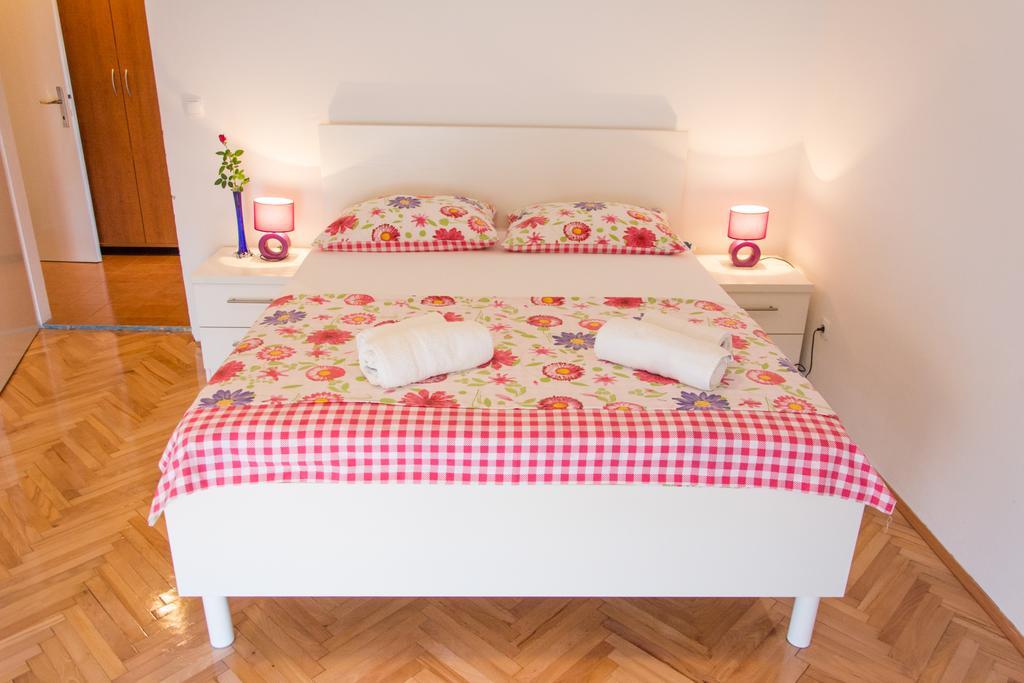 Apartment Klara Биоград на Мору Екстериор снимка
