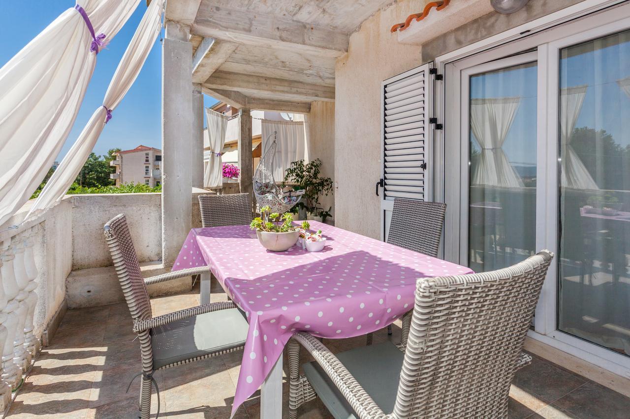 Apartment Klara Биоград на Мору Екстериор снимка