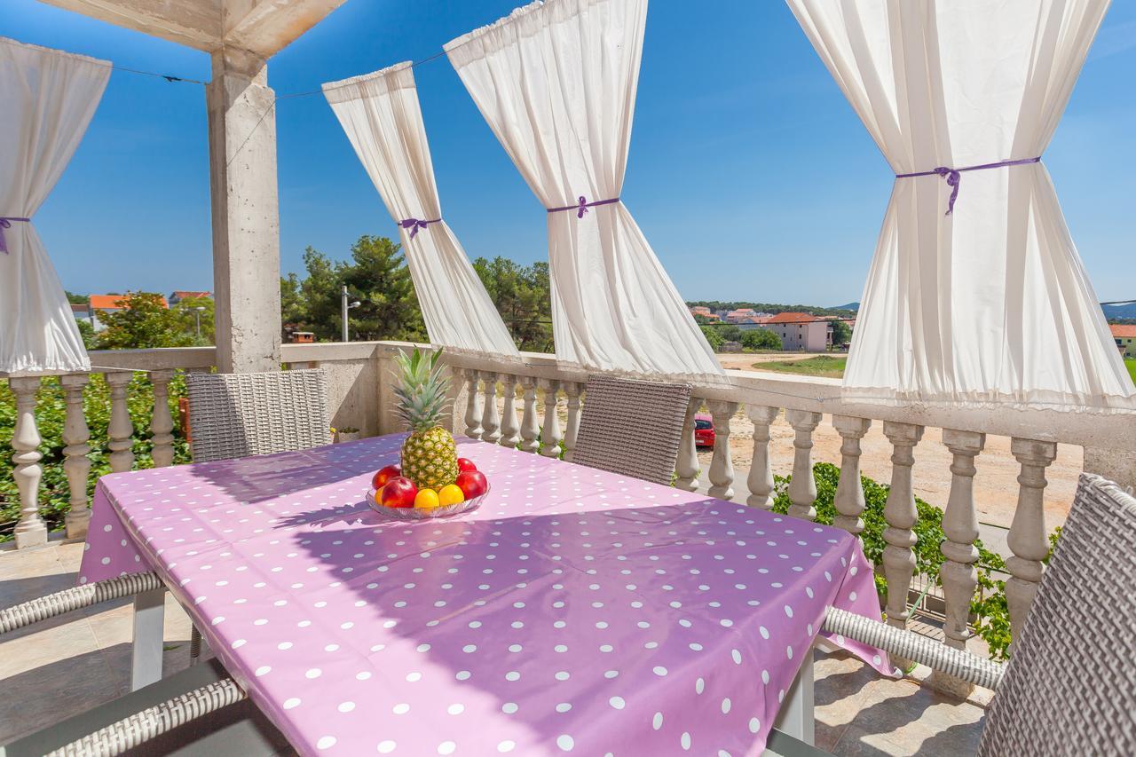 Apartment Klara Биоград на Мору Екстериор снимка